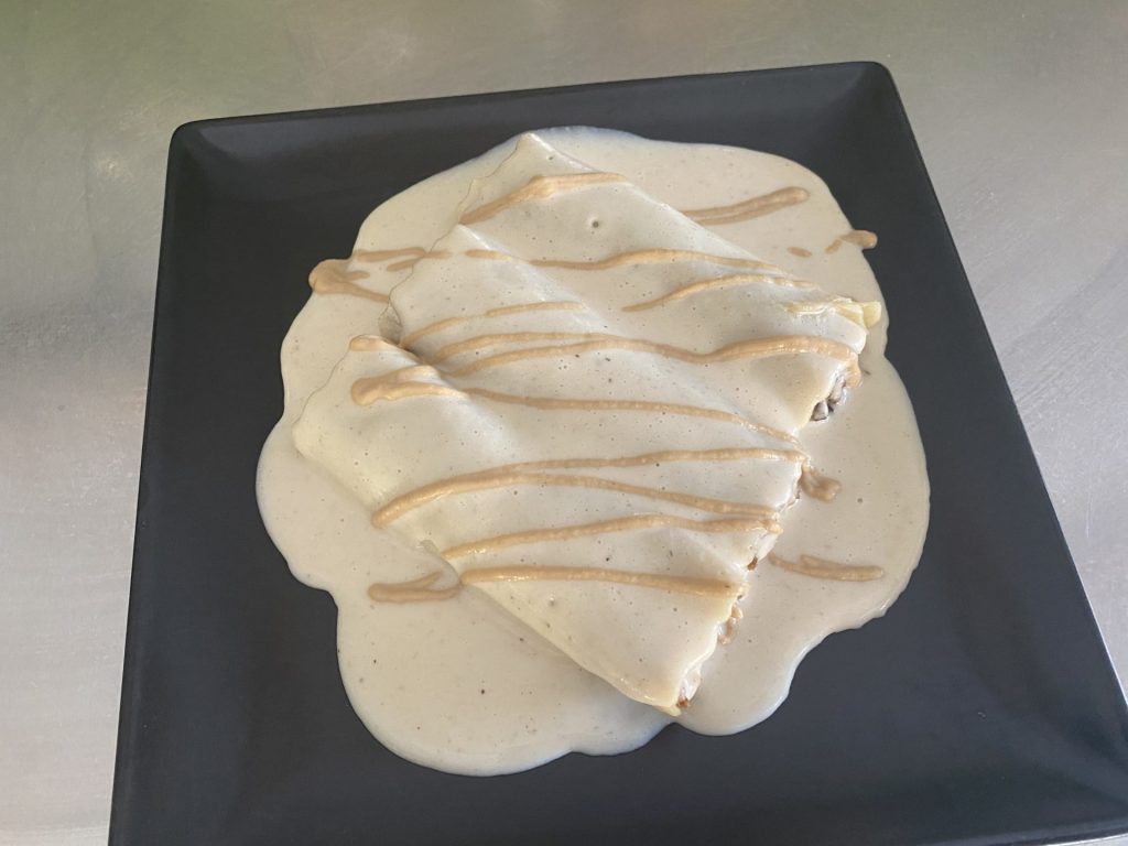 Crepas con salsa de vainilla